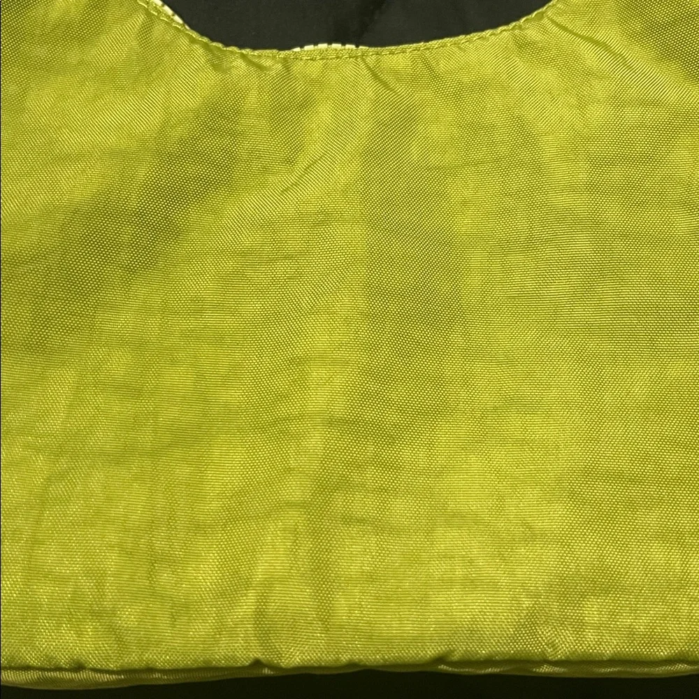 Baggu Mini Nylon Shoulder Bag - Green Juice - Picture 4 of 6